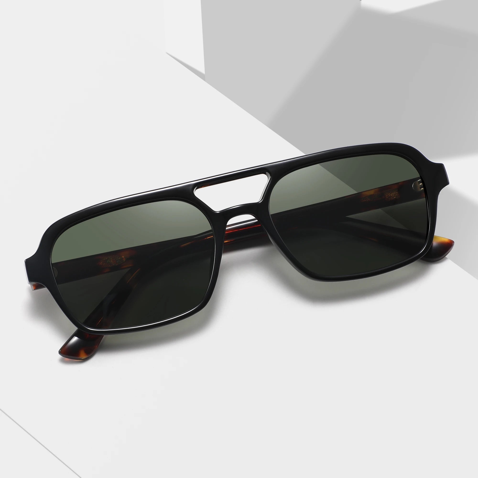 2023 2024 TR90 Custom Outdoor Cycling Fashion Polarized Brand Luxury Custom Logo Mens Sunglasses with Logo for Men