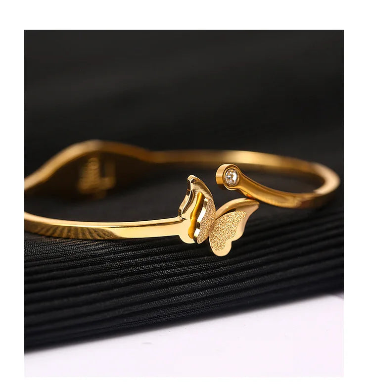 Female Ins Fashion Personality Bracelet 18K Gold Micro-Insset Zircon Butterfly Open Design Jewelry Gift Wholesale