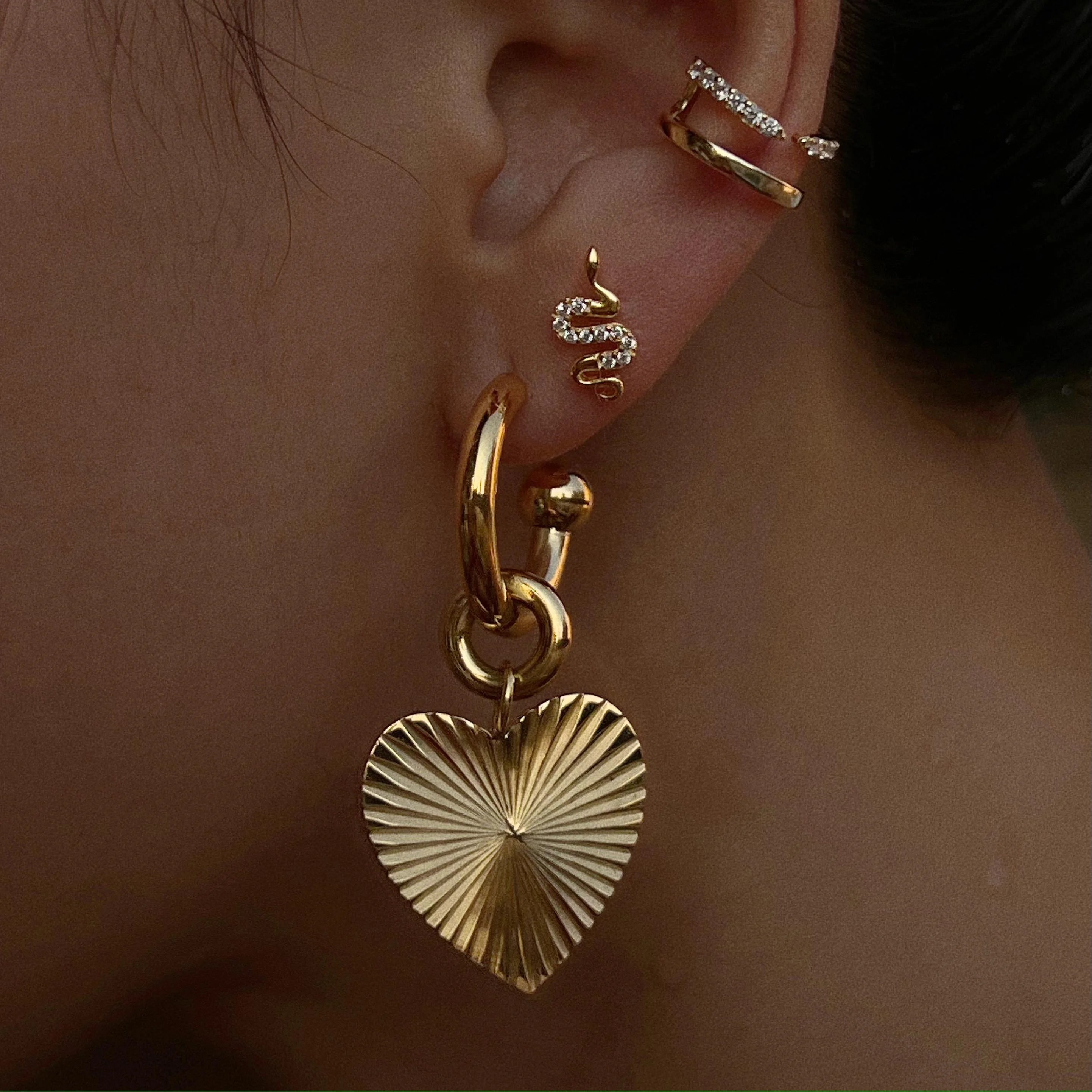 2024 Dazan New 18k Gold Plated Stainless Steel Hypoallergenic 2mm Pleated Love Heartwaterproof Tarnish Free Earrings  for Women