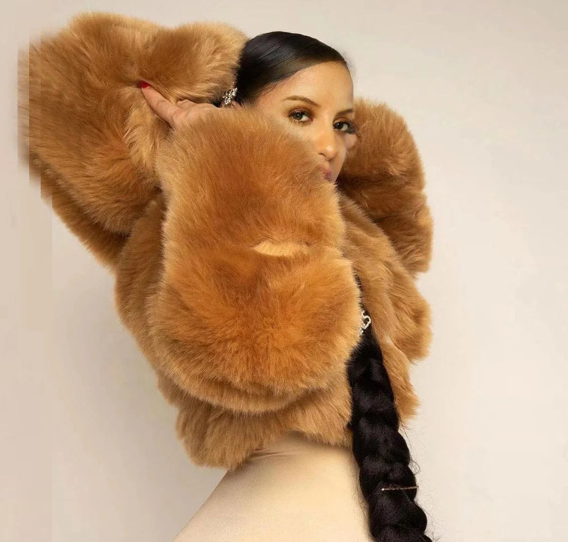 Women's Winter Faux Fur Hooded Coat Fashion Warm Cropped Bubble Jacket Plus Size Short Length Cotton-Filled Motorcycle Coat