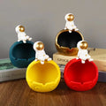 Nordic Creative Wind Astronaut Tabletop Decoration Living Room Decoration Ceramic Key Storage Ashtray