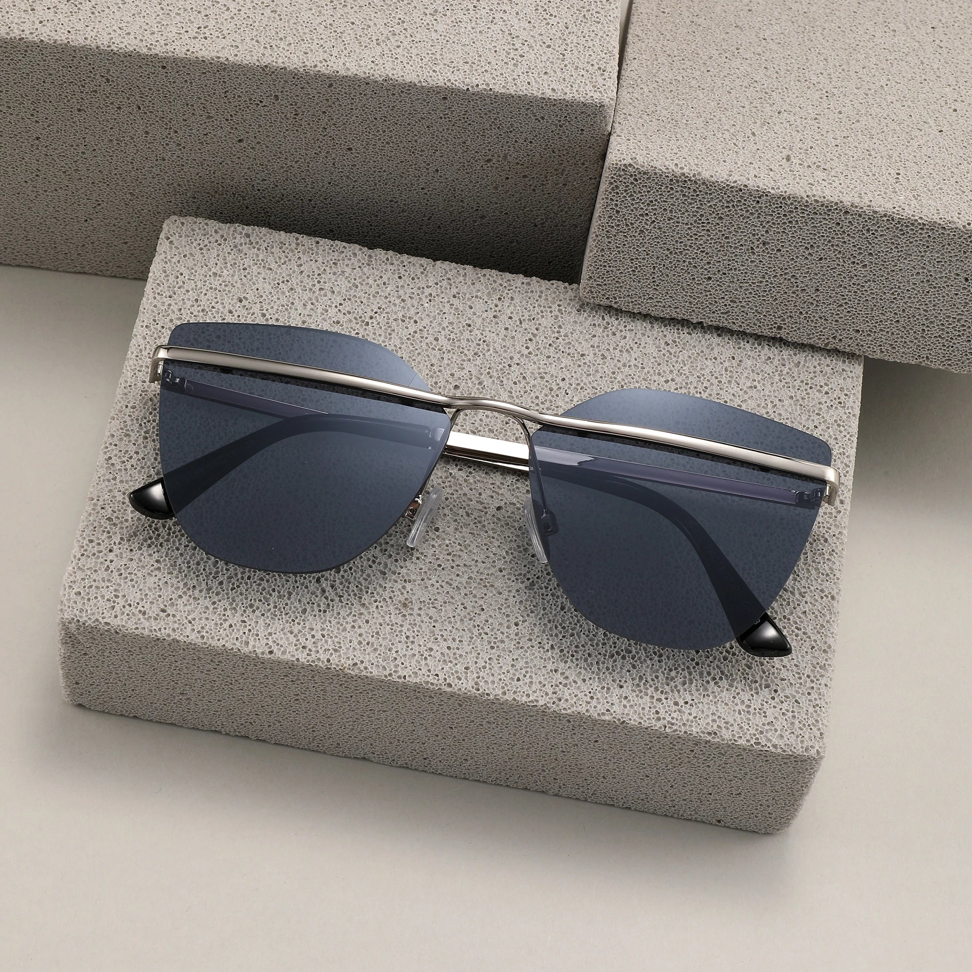 Wholesale Hot Selling Fashion Metal Frame PC UV400 Lens Luxury Colorful Style Women Sunglasses 2024