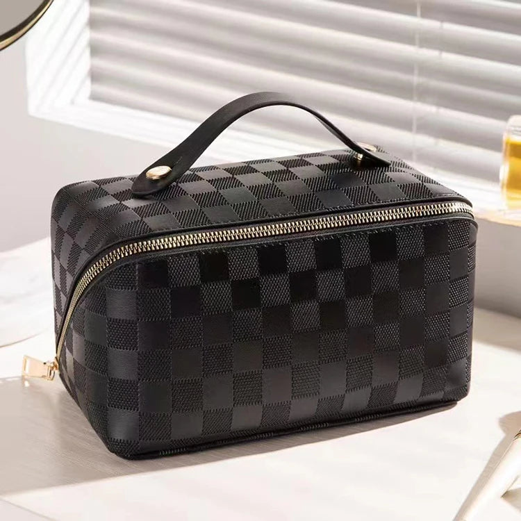 Large Capacity Fashion PU Leather Waterproof Zipper Closure Travel Cosmetic Bag for Women Portable Makeup Bag