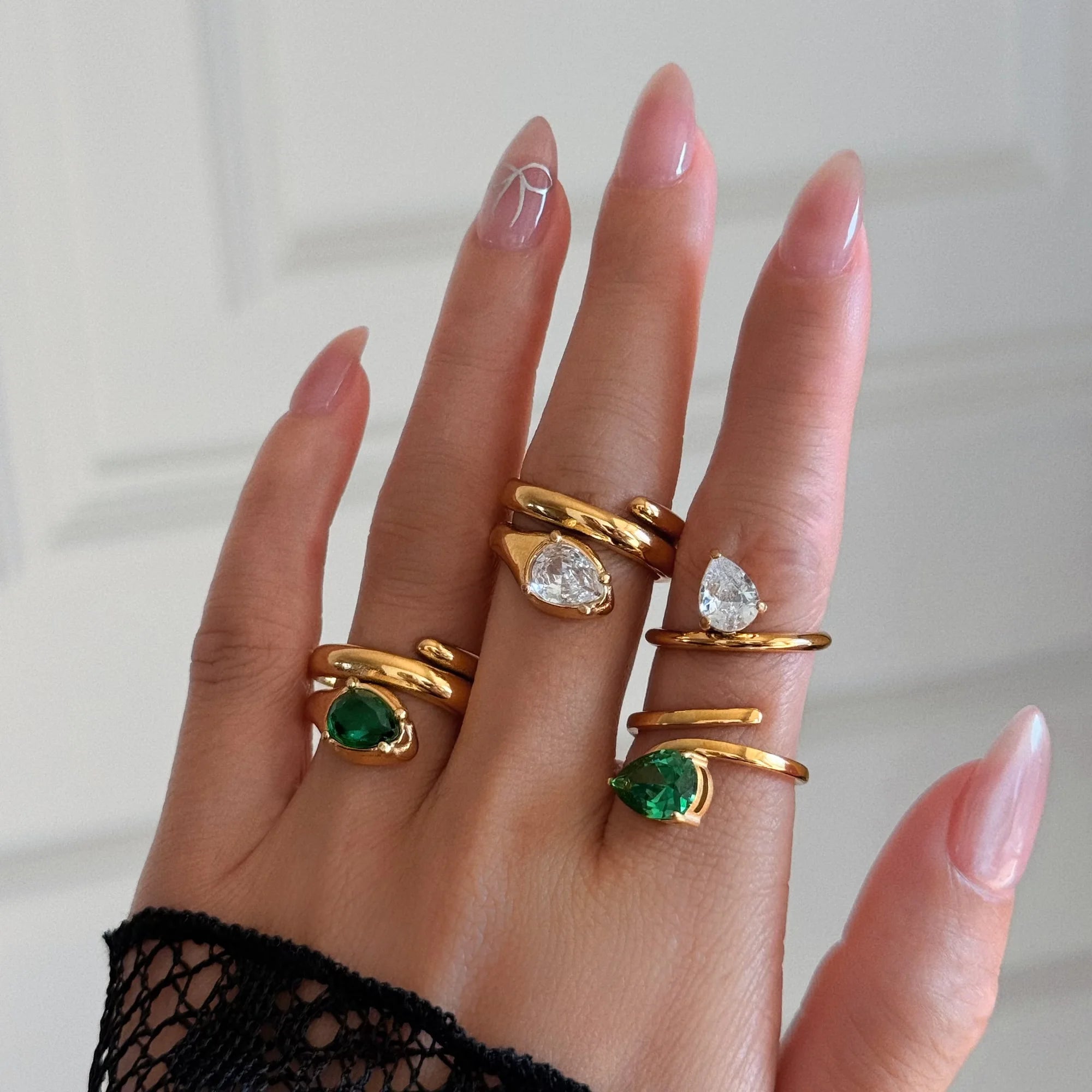 NEW BOHO ARTIST WAVE SNAKE DROP GREEN ZIRCON RING 2025 Dazan Summer 18k PVD Gold Plated Stainless Steel SPRING RUNWAY JEWELRY