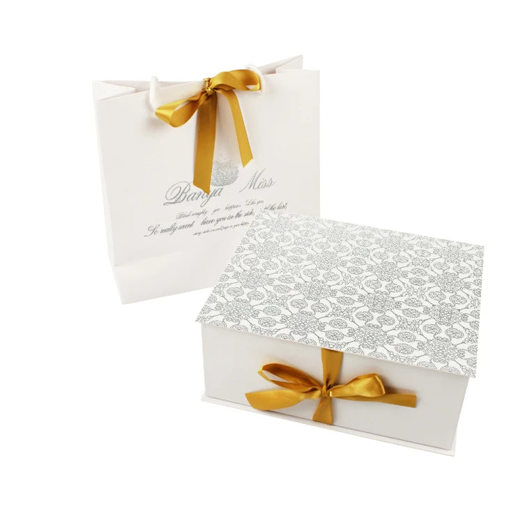 Customized Packaging Luxury Women Set Clothing Apparel Handbag Magnetic Gift Box Cardboard Paper With Ribbon