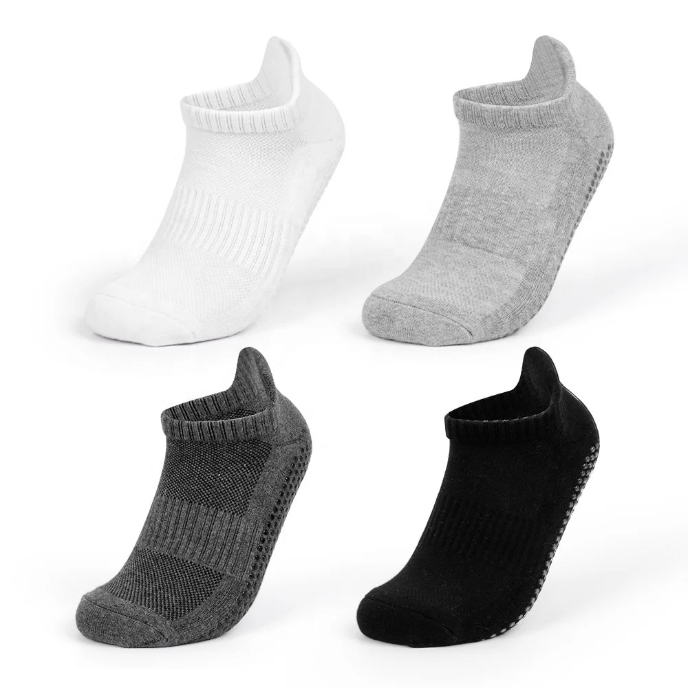 OEM Custom Grip Large Size Sports Socks for Women Ballet and Yoga Mid Ankle Anti Slip Socks for Men