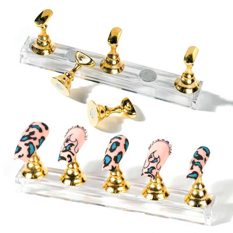 Wholesale Set of 5 Crystal Transparent Plastic Nail Stand with Magnetic Tip Holder Practice Base Nail Polish Rack