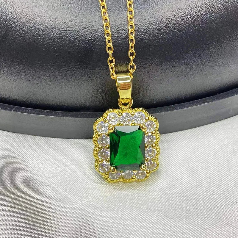 2022 New Design Bling Geometric Crystal Emerald Pendant Necklace Gold Plating Rectangle Gemstone Charm Necklace