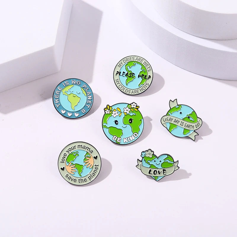 Custom Be Kind Hug Earth Hard Enamel Plated Metal Pin Brooch Lapel Badge for Friends and Kids