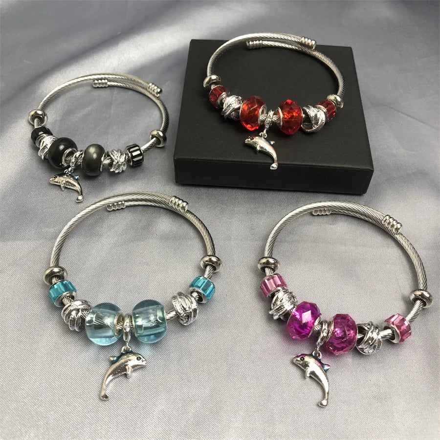 New Design  Wholesale Women Charm Bracelet 4 Colors Charms Dolphin Pendant Charm Bracelets