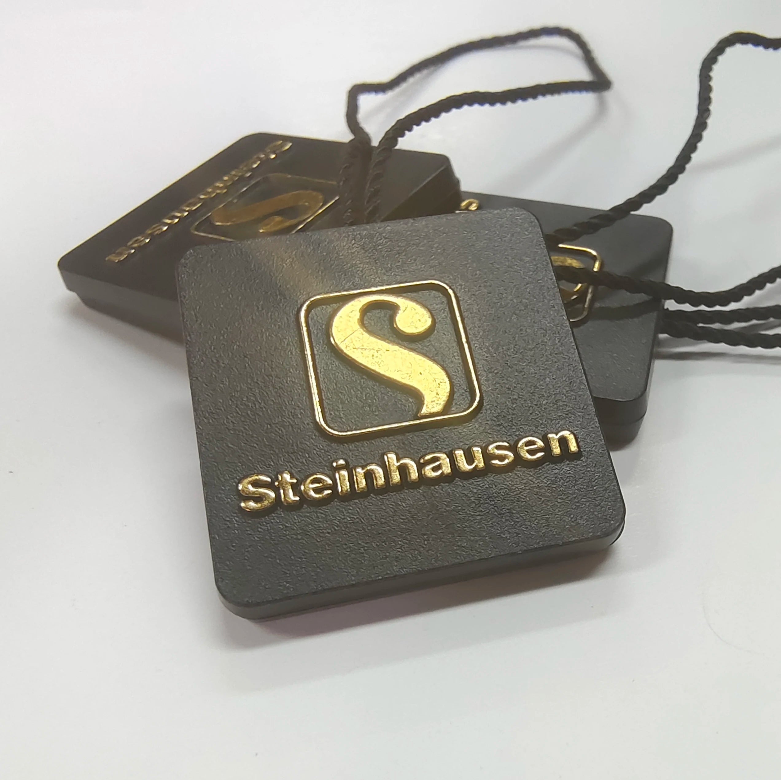 Custom Embossed Logo Lock Plastic Watch Hang Tags Clothing Shoes Garment String Labels Stamp Technique Customizable Jewelry