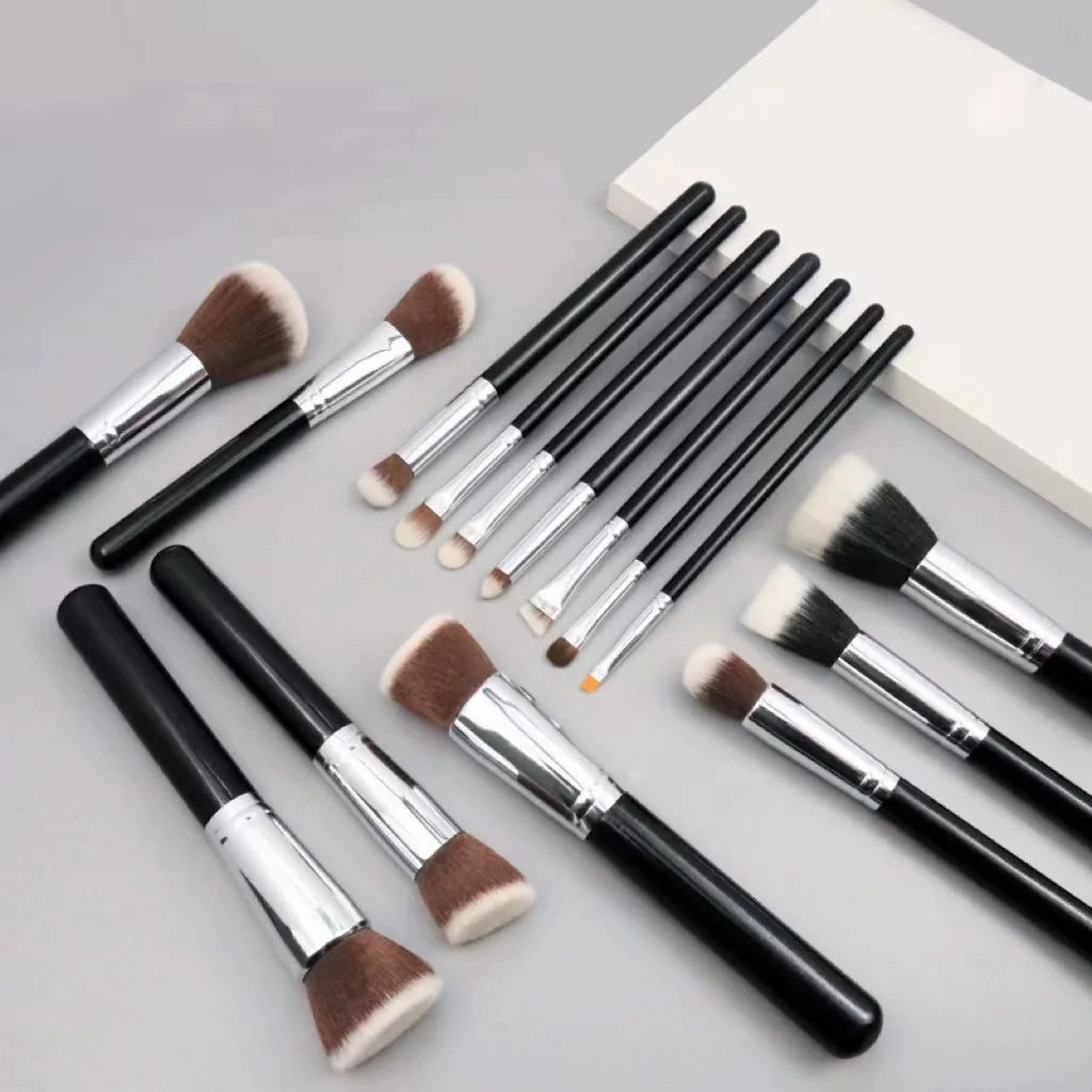 2024 New Arrival Synthetic Hair Wood Handle Makeup Brushes Set  Eye Brush Professional Makeup Brush Set for Women