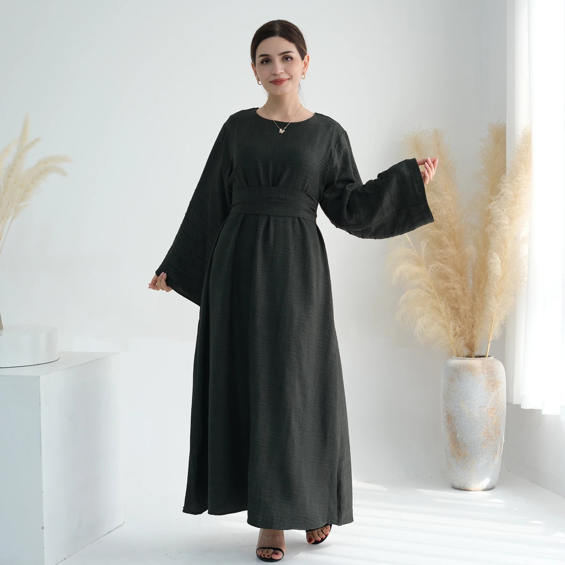 Wholesale EID Solid Color Wrinkle Sleeve Dubai Turkey Modest Linen Closed Abaya Winter Dresses for Women Muslim Dress