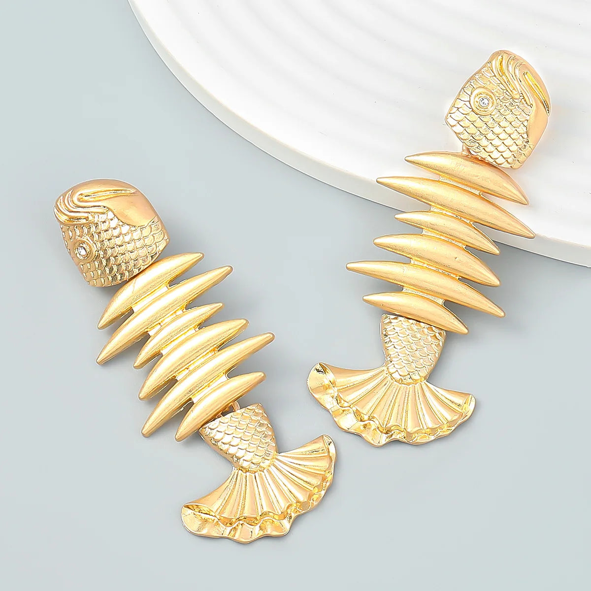 JL16236 Fashion Fish Stud Earrings Women Alloy Fish Earrings European and American Jewelry