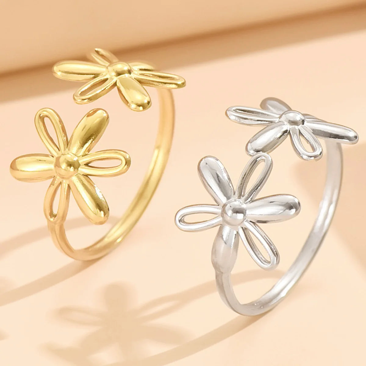 Delicate Flower Stainless Steel Adjustable Ring Stainless Steel Daisy Floral Open Ring for Women Sweet Design Fashion Jewelry