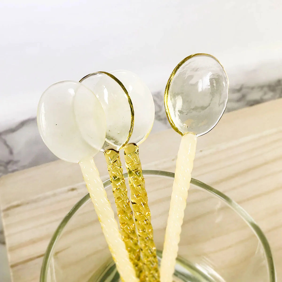 Well Designed Folk Art Twist Spoon Heat-Resistant Borosilicate Glass Spoons 15cm Customized Color Multifunction Europe Wedding
