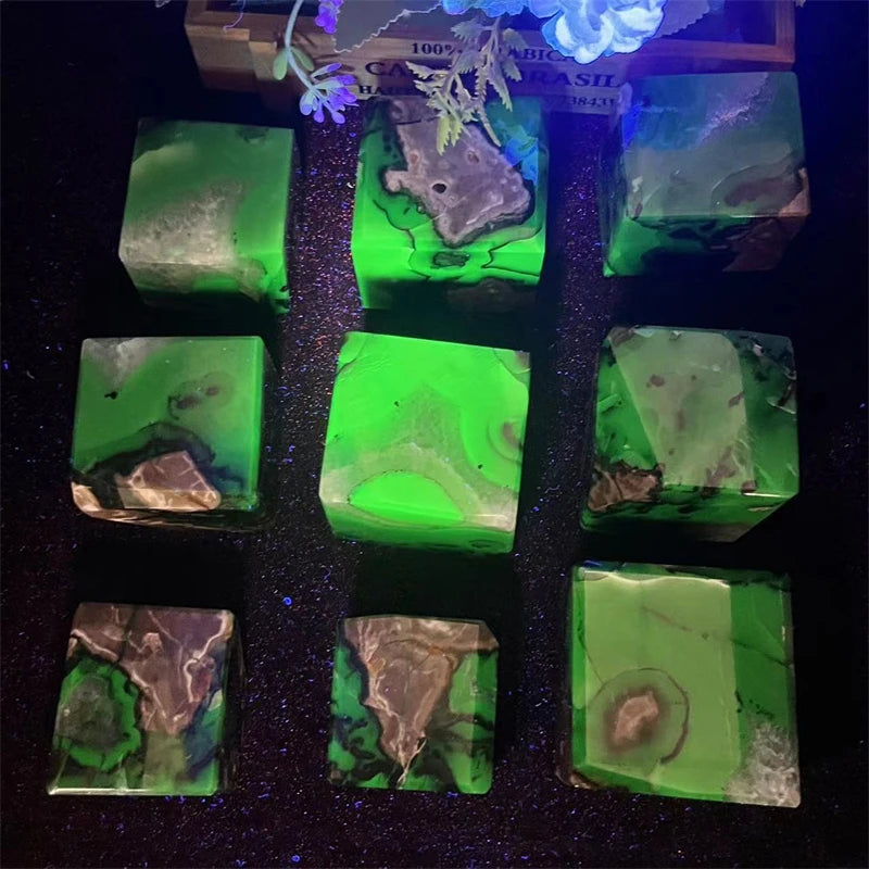 Top Quality Natural Crystal Cube Valcano Agate Cube Fluorescence Agate Cube for Gifts