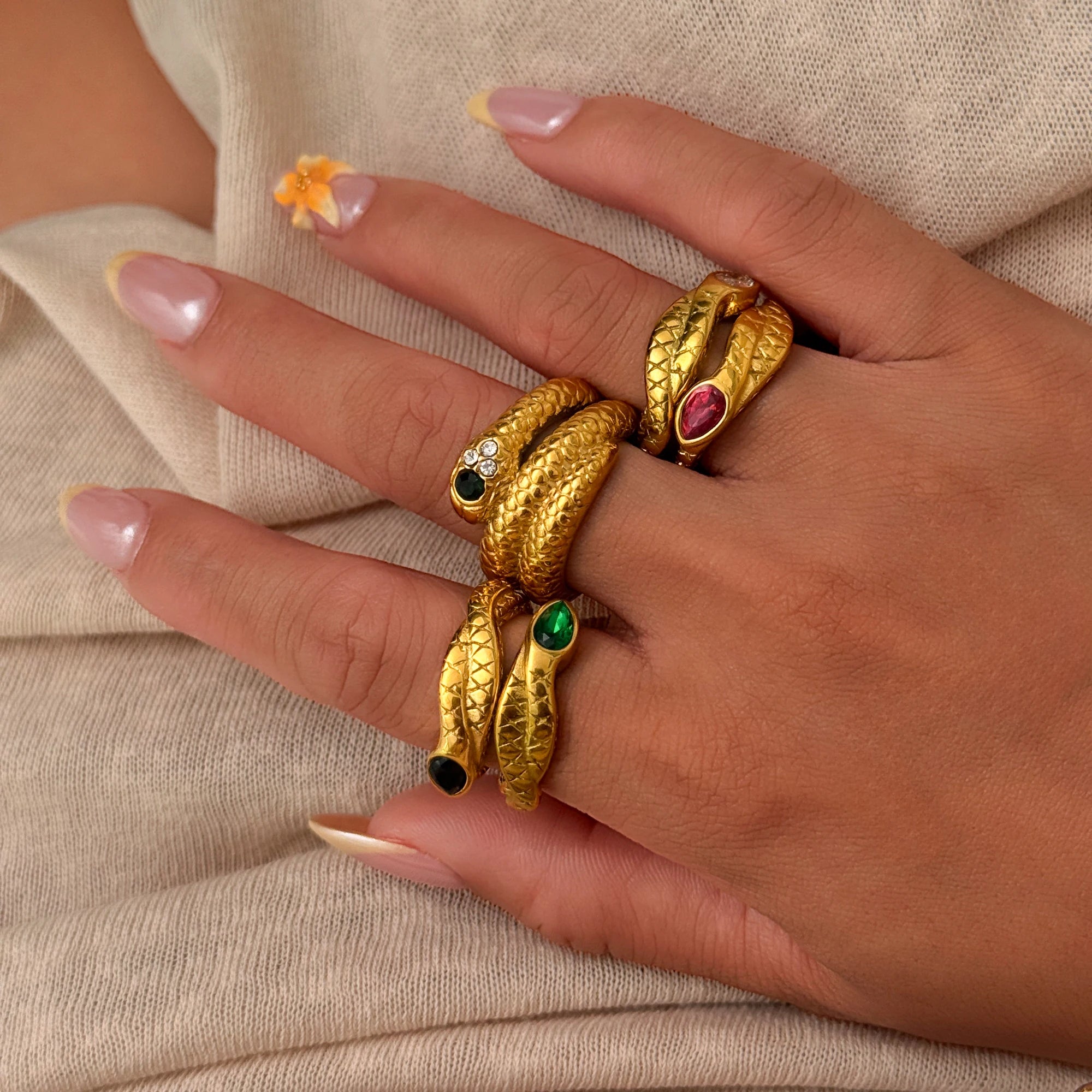 Dazan 2025 SUMMER New HOT Ins 18k PVD Gold Plated Stainless Steel Chunky Edgy Zircon Snake Bone Ring India Abstract Jewelry