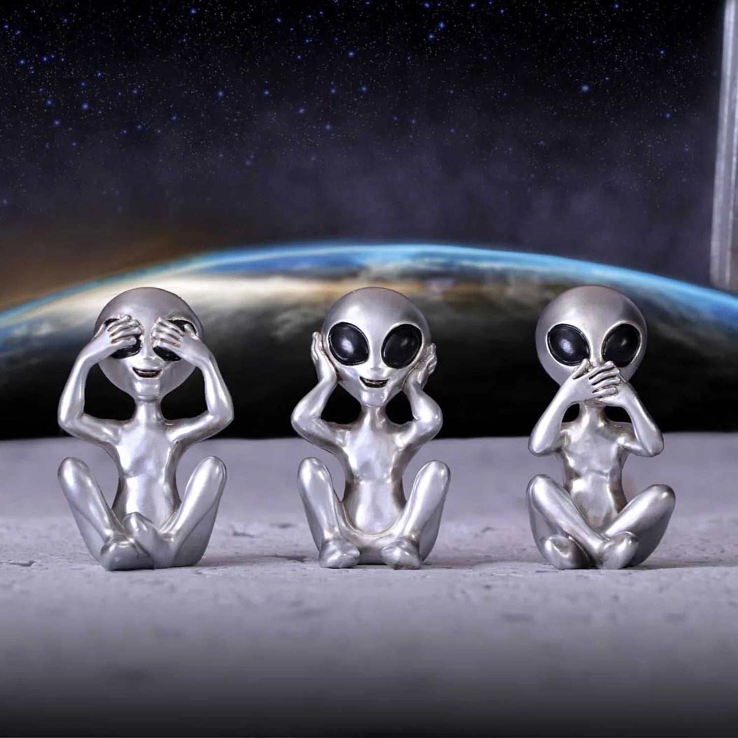 Three Wise Aliens WXA08 Don't See Don't Listen Don't Talk alien Resin Crafts Ornaments
