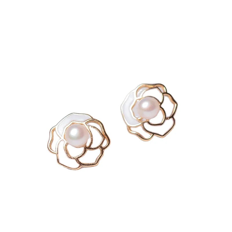 Pearl Stud Earrings for Women Cute Flower Natural Freshwater Pearls Wholesale Fashion Statement Jewelry