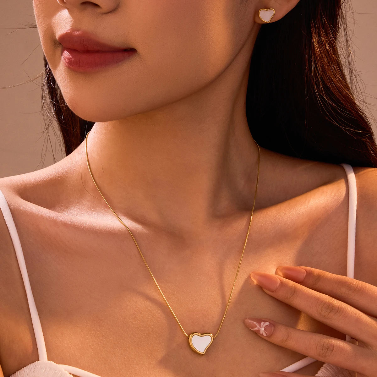 Natural Shell Heart Pendant Necklace Fashion Stainless Steel Women Snake Chain Gold Collar Necklace Jewelry Gala