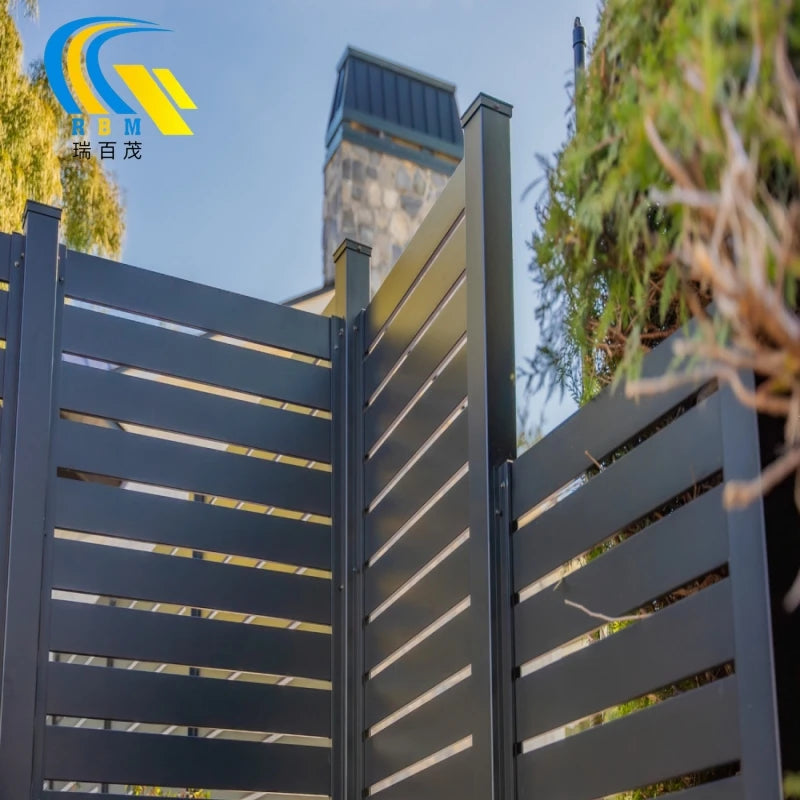 Modern High-Style Outdoor Garden Aluminum Horizontal Privacy Slat Fence Secure Modular Fence for Protection