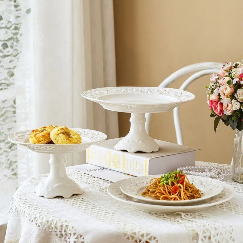 Drop Shipping Vintage French Embossed Openwork Cake Ceramic Plate Girly Heart Breakfast Plate Salad Steak Plate