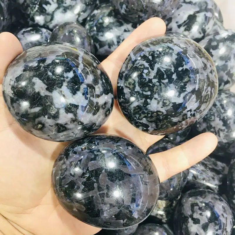 Hot Sale Natural Grey Feldspar Quartz Tumbled Polished Crystal Palm Stone for Healing