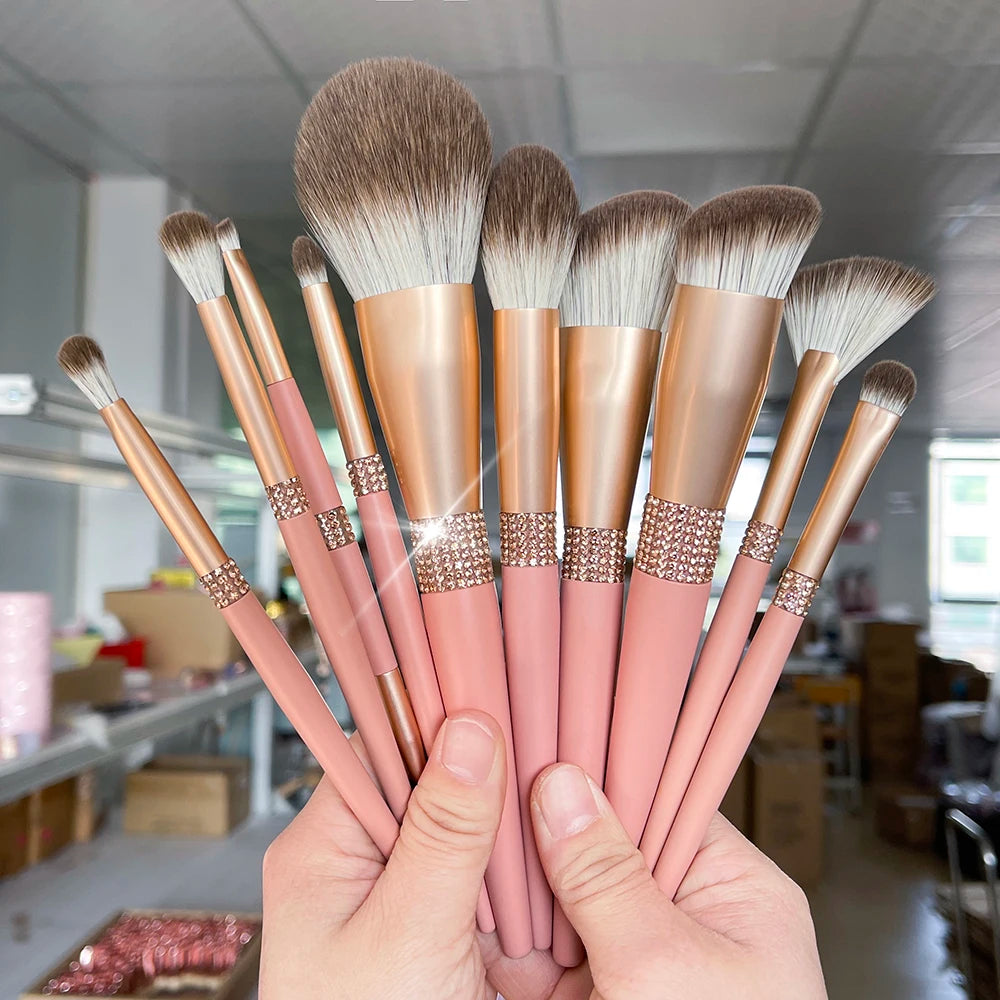 Private logo Glitter Vegan 10pcs Makeup Brushes Set Holder Pink 10pcs Luxury Bling Diamond Synthetic Hair Accept Logo Custom