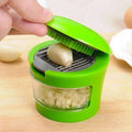 Stainless Steel Manual GarlicPress Household Garlic Masher Kitchens GarlicCutter Minced Machine Tool Kitchen Gadget Accessories