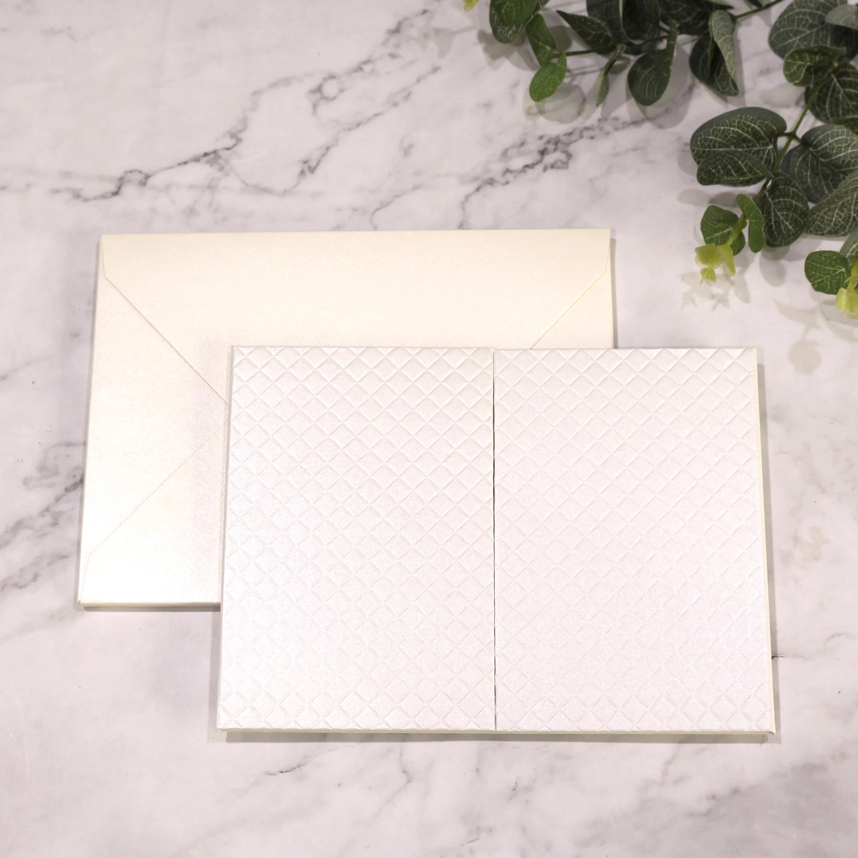 Australian Style of Blank Embossing Hardcover Cheap Wedding Invitations Business Cards Party Invitations