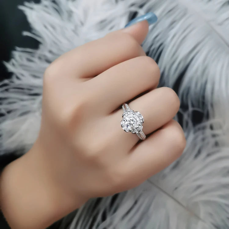 Wholesale Price Flower Shape 1ct Round D VVS1 Moissanite Simulated Diamond 925 Solid Silver Ring 18K Gold Plated