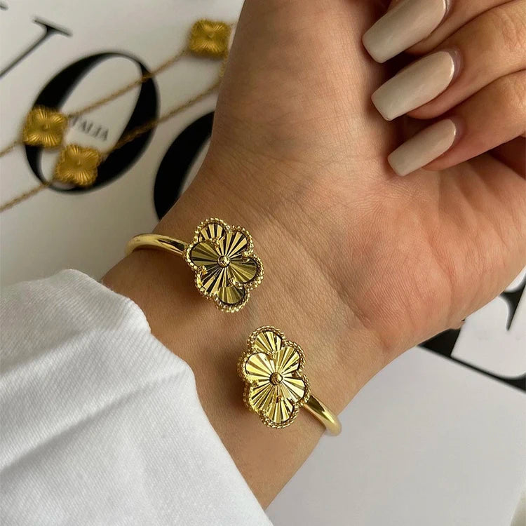 Luoyan Wholesale Open Bracelet Jewelry Designer Lucky Gold Plated Leaf Bangle Cuff Bracelet for Women and Girls