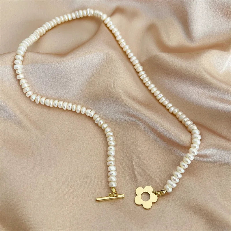 Vintage Flower Necklace Women OT Necklace Elegant Fresh Water Pearls Necklace