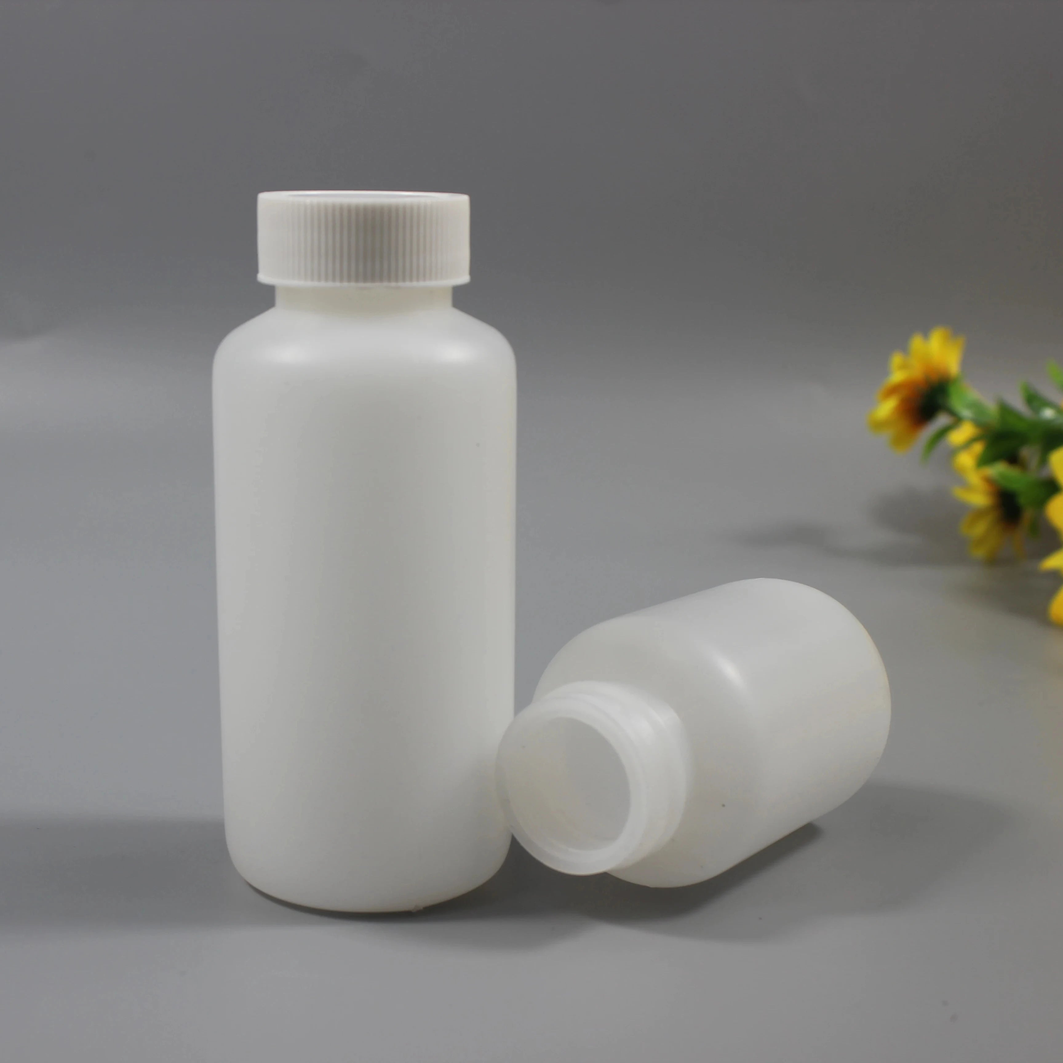 Laboratory Supplier 250ml Wide Mouth Bottle Lab Quality Bottles HDPE Screw Cap Chemical Plastic Reagent Bottles
