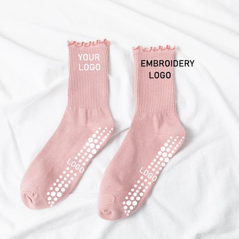 Custom Yoga Socks Female Retro Embroidery Gym Fitness Cotton Crew Non slip Crew Frill Grip Socks Pilates