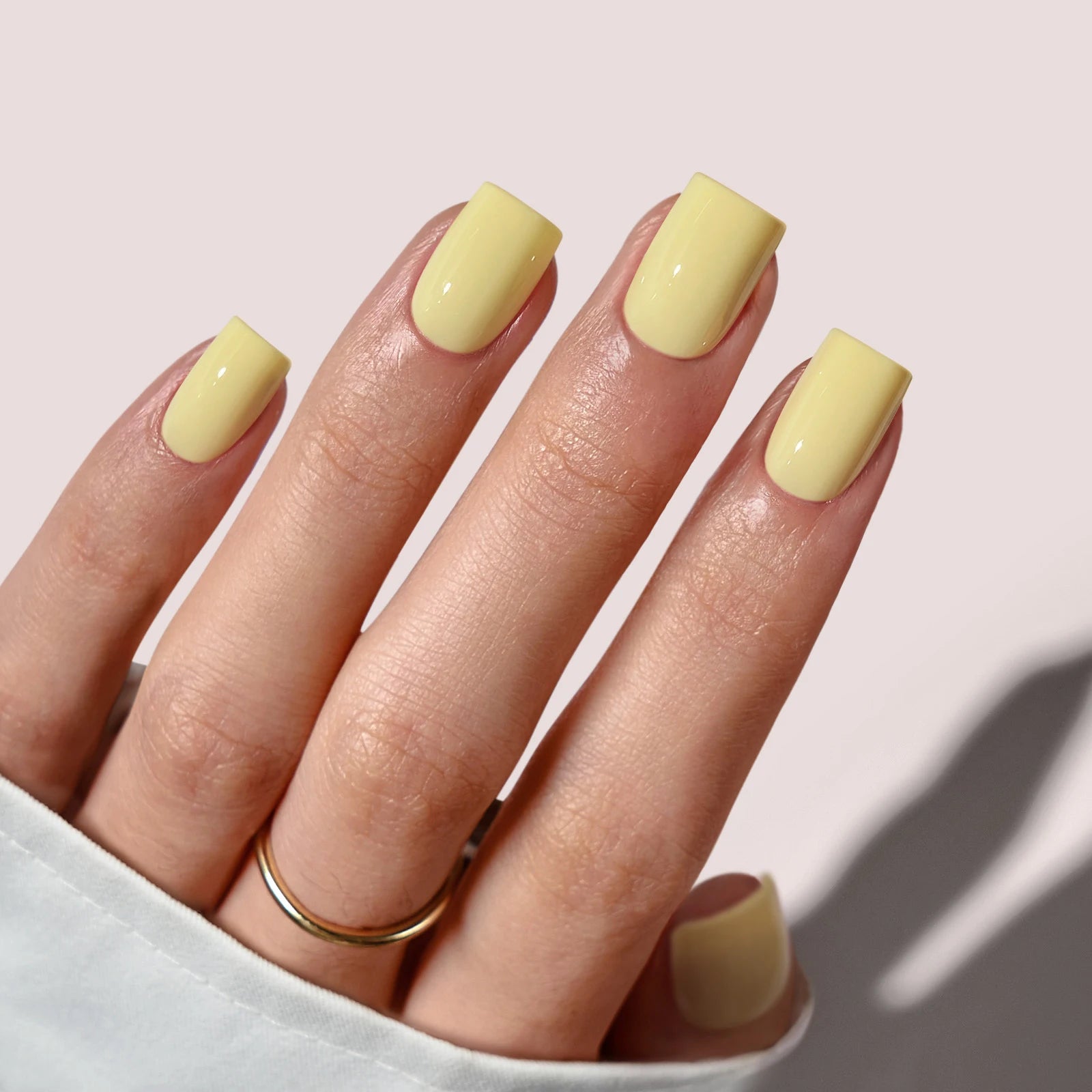 BTArtbox Short Square Handmade False Fake Nails Wholesale Plain Solid Color Spring Summer Soft Gel Yellow Press on Nails Set