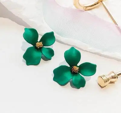Boho Flower Stud Earrings for Women Girls Flower Shaped Daisy Earrings With Gold Bud