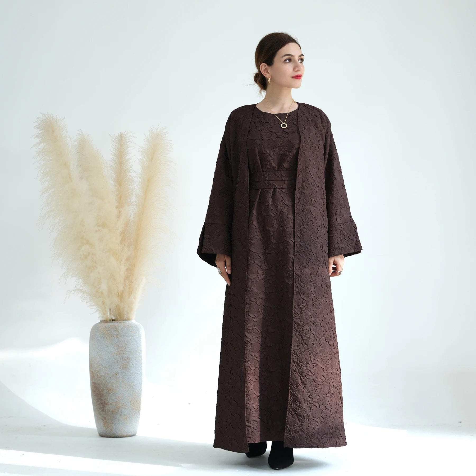 2023 Latest Loriya Wholesale OEM ODM Customized  Traditional Islamic Clothing 2 Piece Set  Dubai Abaya Women Muslim Dress