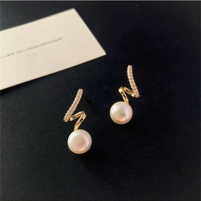 AA00332 Hot Seller Rhinestone Twisted Pearl Earrings Minimalist Cute Wholesale Jewelry