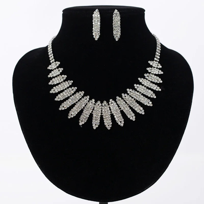 Romantic Women's Crystal Rhinestone Necklace and Earring Set Pretty Bridal Jewelry for Wedding Party and Engagement