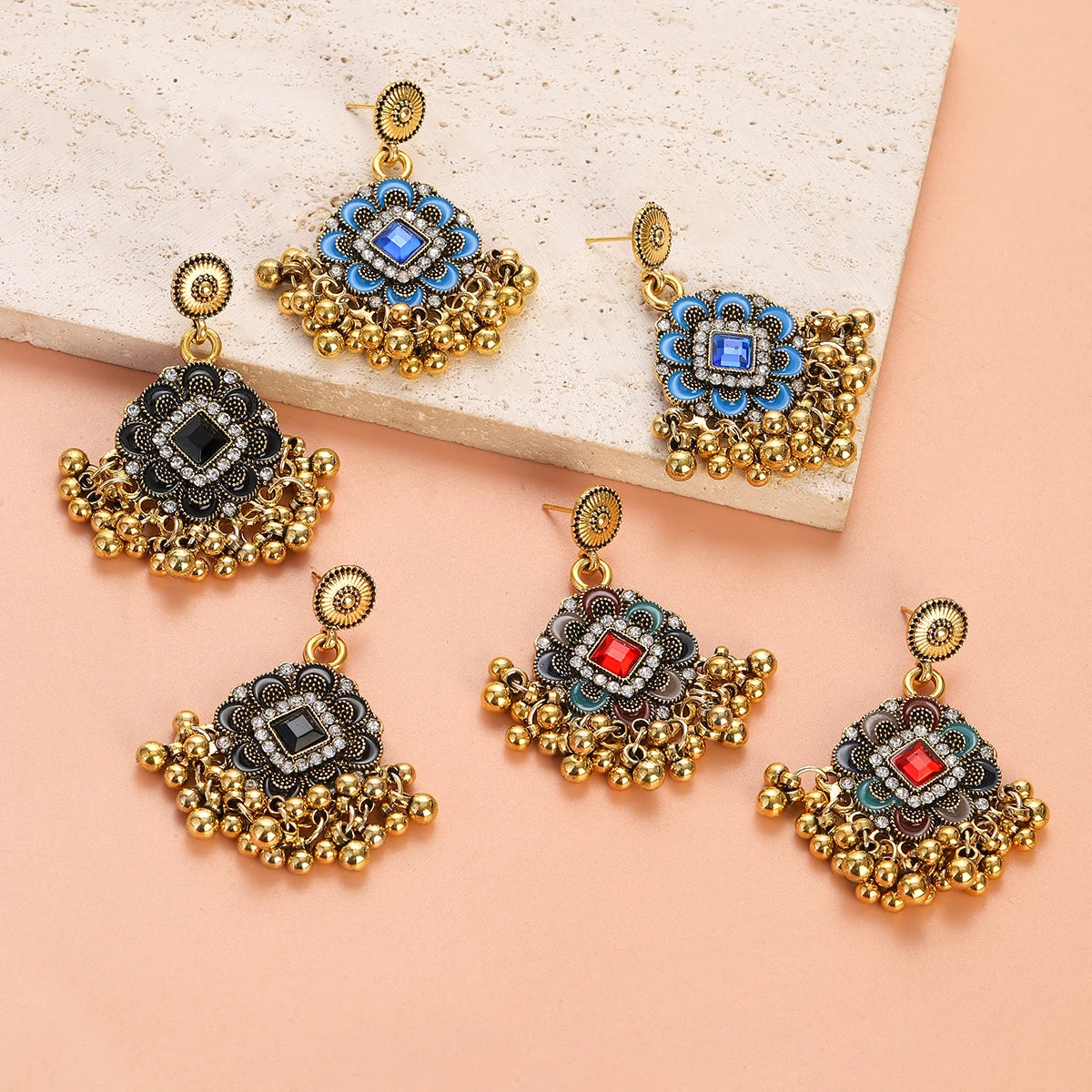 Classic Vintage Rhinestone Statement Earrings Indian Gold Color Carved Round Eardrop for Women Fashion Jewelry