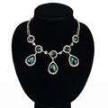 2022 Vintage Style Luxury Gold Plated Emerald Rhinestone Necklace Short Clavicle Link Chokers with Teardrop Statement for Women