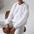 Fall 2022 Ladies Casual Pullover Knitted Tops Custom Pull Over O-neck Women Sweater White Warm Loose Sweater for Women