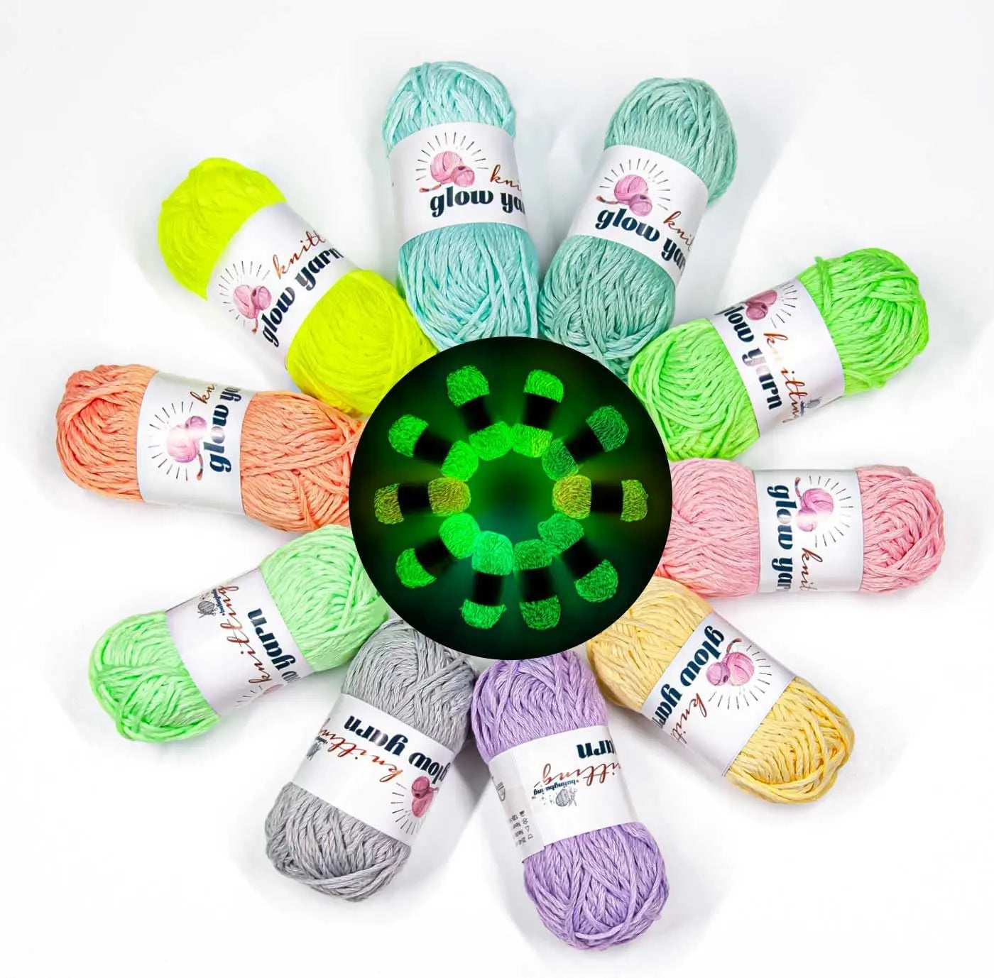 100% Polyester Luminous Glow in the Dark Crochet Yarn Knitting Yarn Hand Knitting Crocheting and Crafts for Christmas Amigurumi