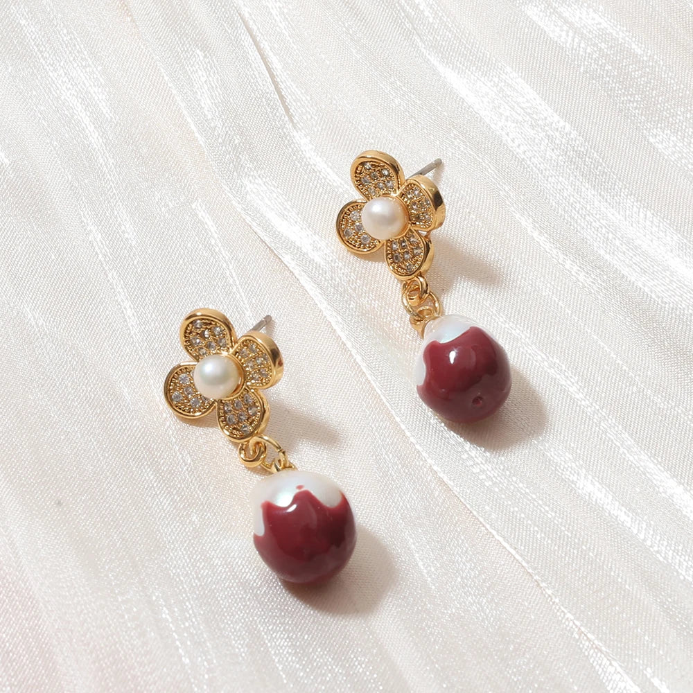 New Design Gold Plated Earringsspring Lucky Flower Pearl Earrings with Red Pendant for Women Jewelry
