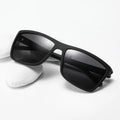 C2735 New Arrival Stock Wholesale Custom logo 2025 Popular Promotion Beautiful Plastic Polarized Sunglasses Women Men