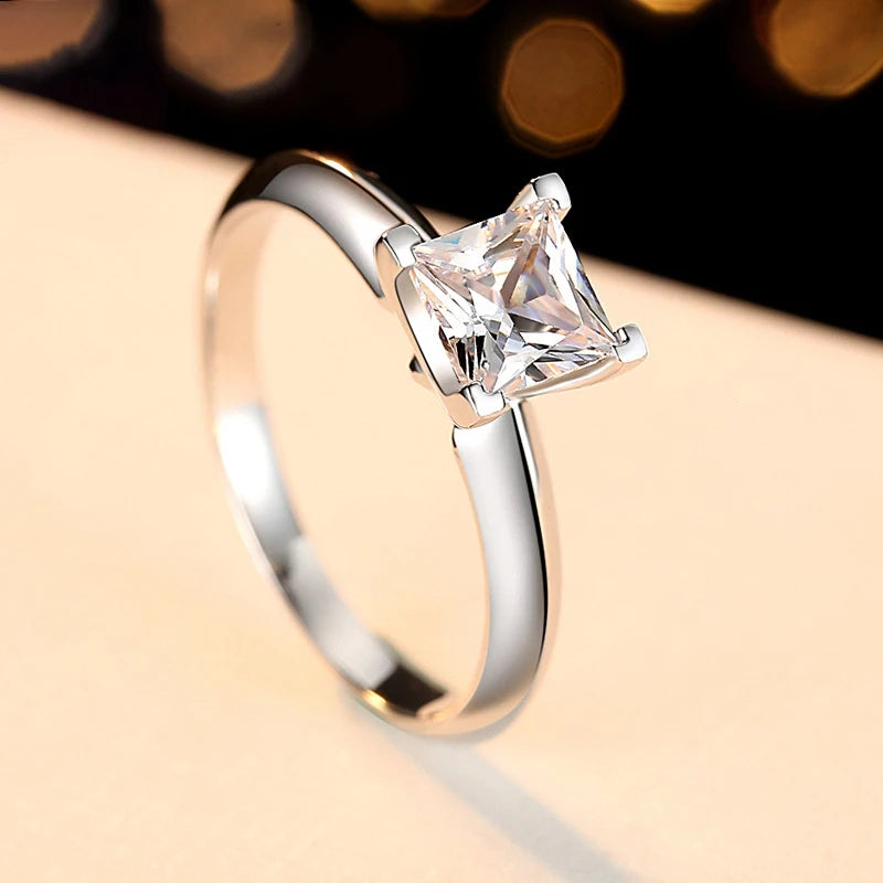 New Arrived White Gold Plated 925 Sterling Silver High Quality Princess Cut 1ct Moissanite Engagement Rings for Women