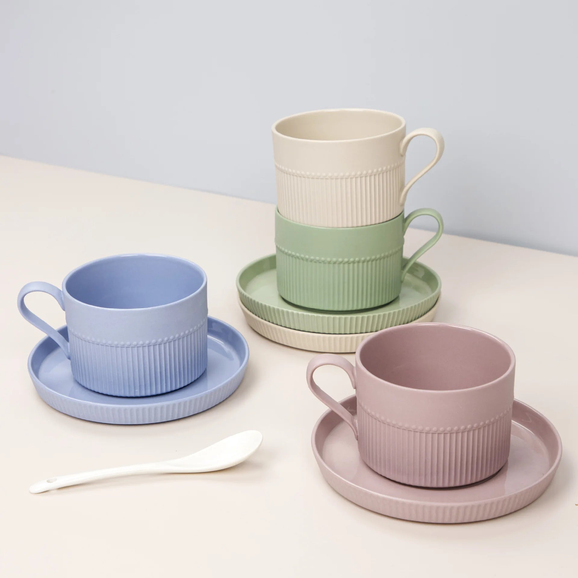Hot Selling European Household Milk Ceramic Cup and Saucer Set