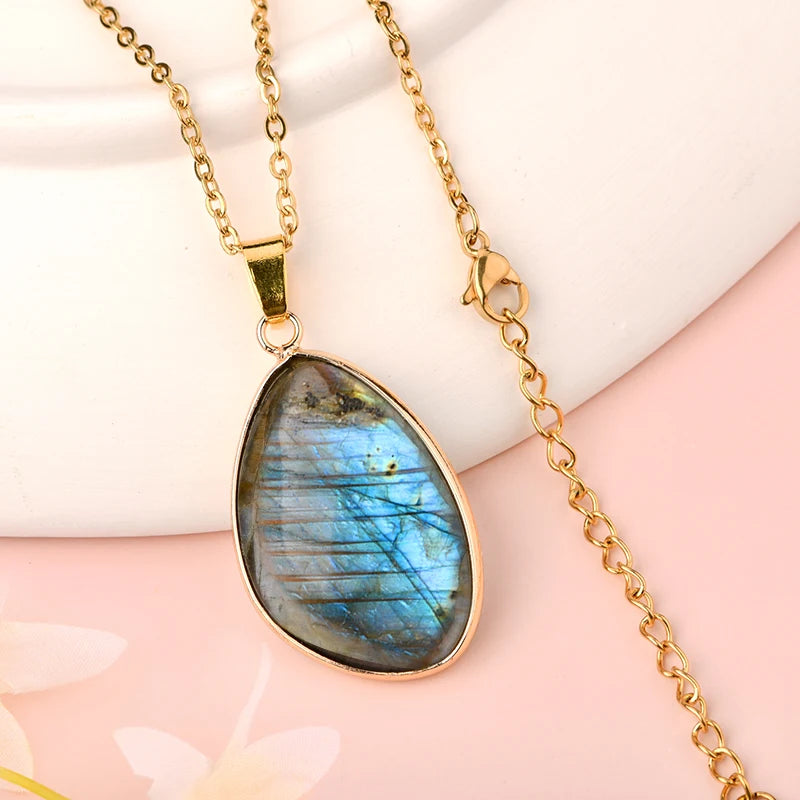 Top Quality Labradorite Irregular Necklace 18k Gold Chain Blue Flash Labradorite Irregular Pendant for Women